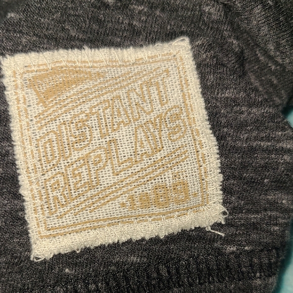 Distant Replay Gray ARMY Top - Picture 5 of 6